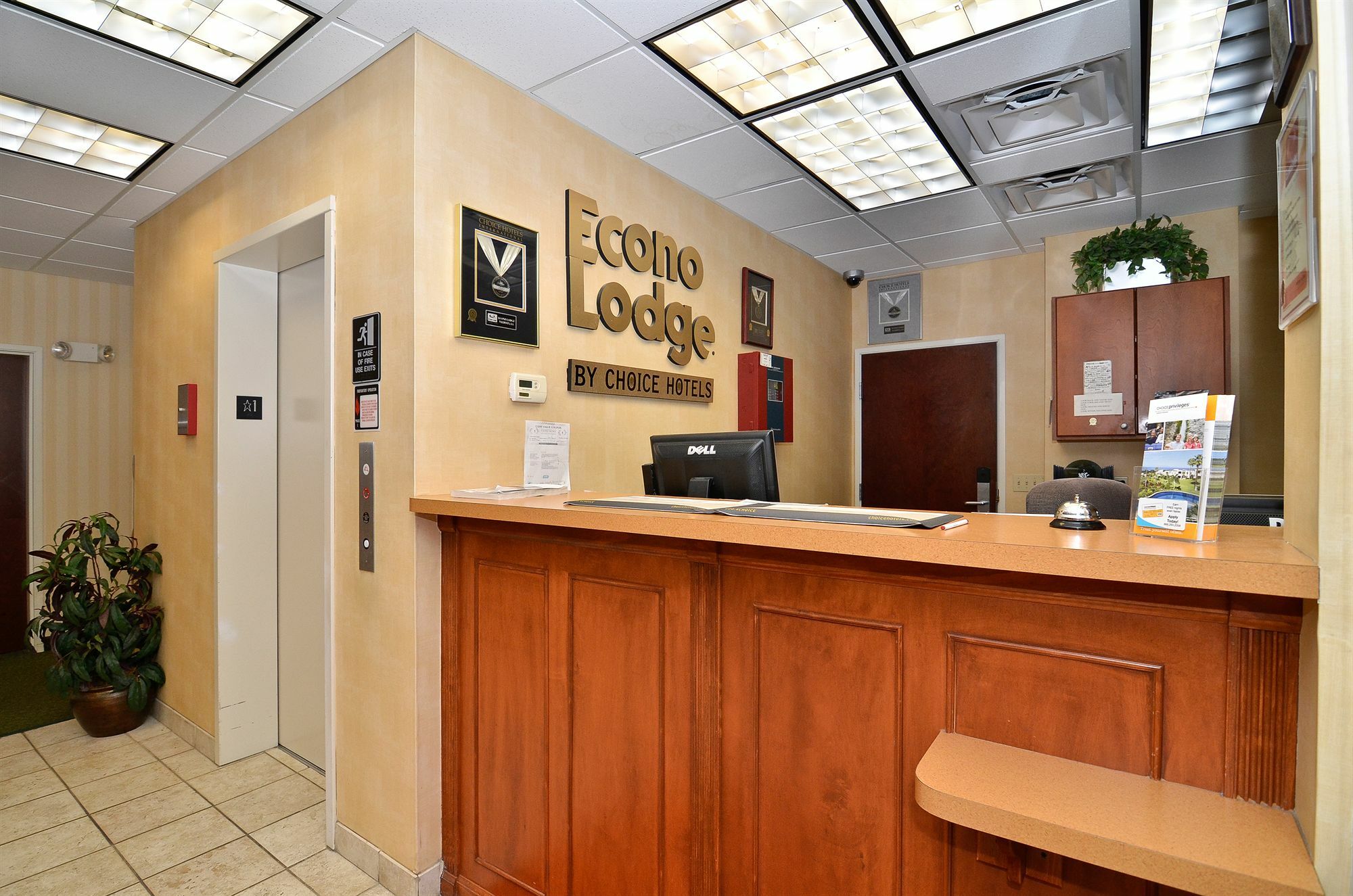 Econo Lodge Valdosta Extérieur photo